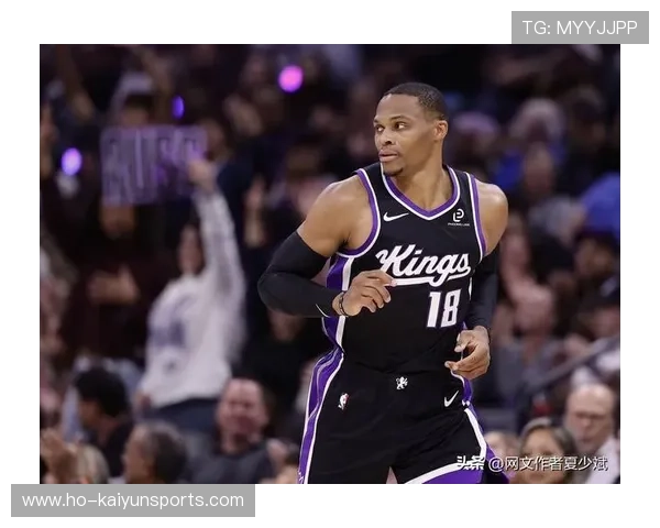 威少训练中全场奔袭三次不歇气