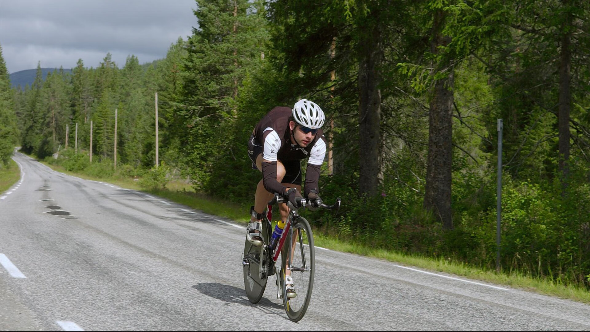 球队在赛后复盘中找出细节并持续改进，赛后复盘总结